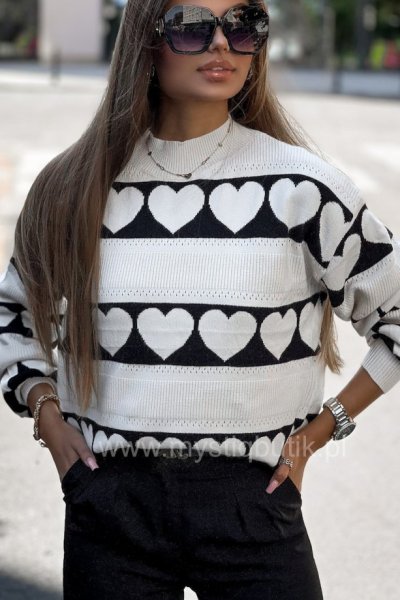 Sweter w serca - ecru/black